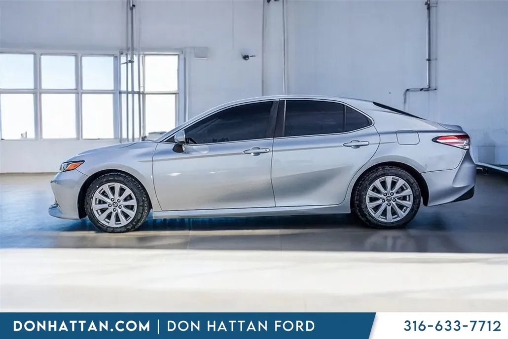 2018 Toyota Camry L photo 1