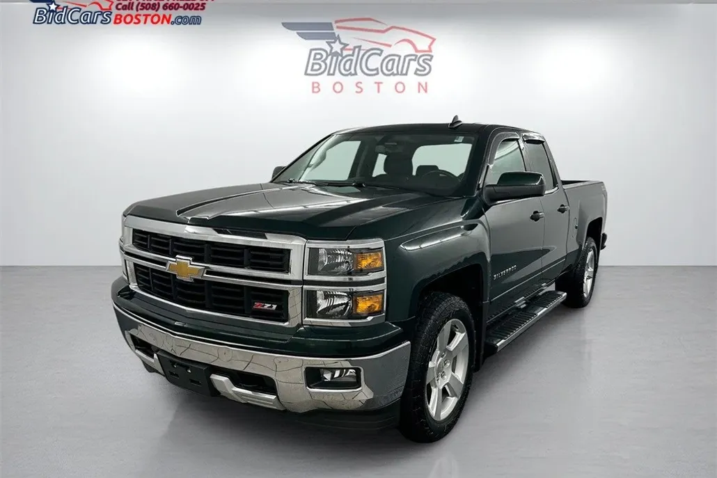 2015 Chevrolet Silverado 1500 LT photo 1