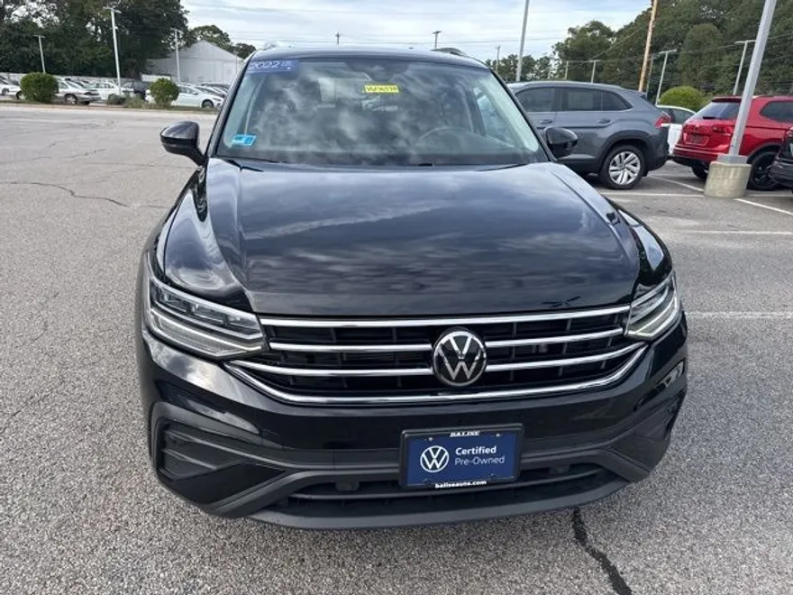 2022 Volkswagen Tiguan SE photo 1