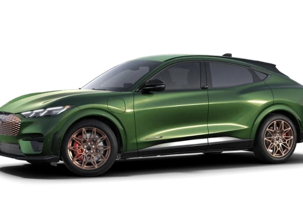 2025 Ford Mustang Mach-E GT photo 1