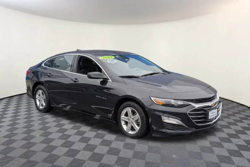 2023 Chevrolet Malibu LS photo 1