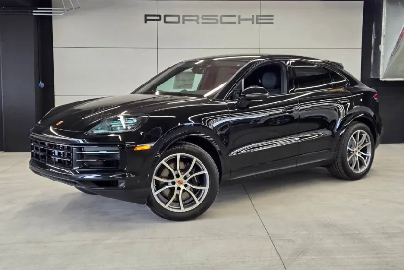 2025 Porsche Cayenne Coupe photo 1