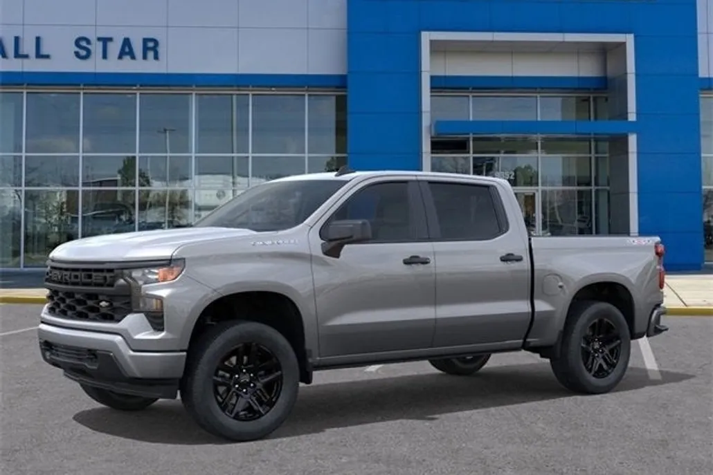 2025 Chevrolet Silverado 1500 Custom photo 1