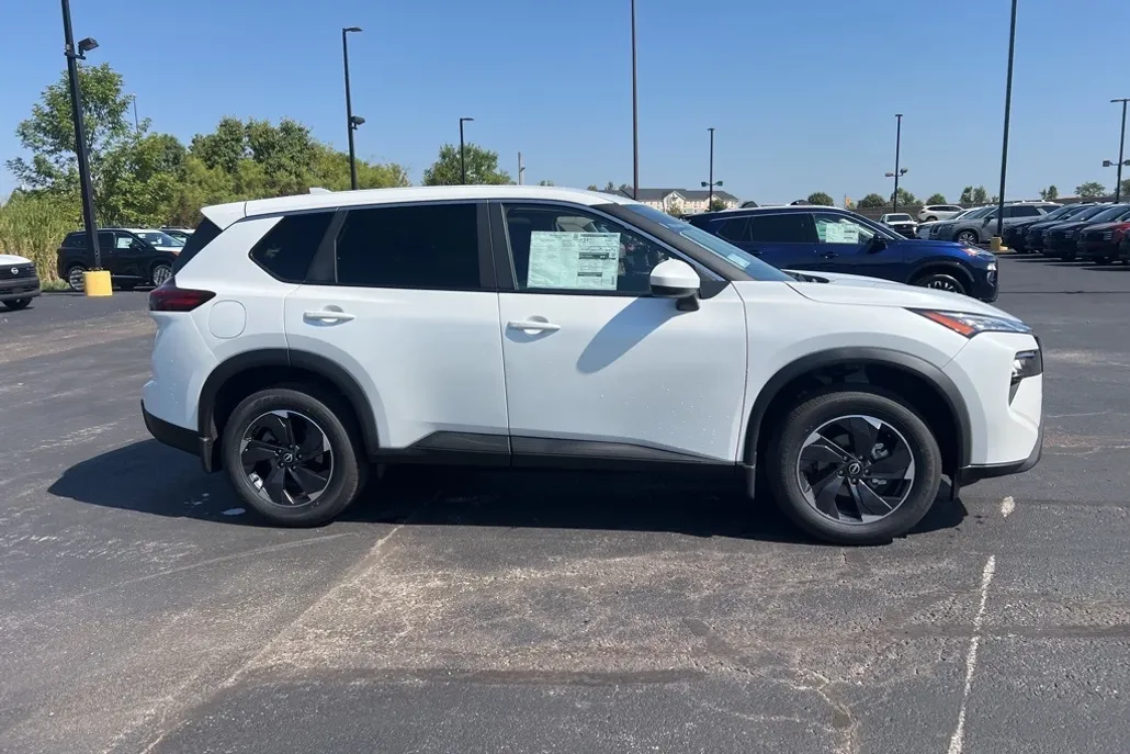 2026 Nissan Rogue SV photo 1
