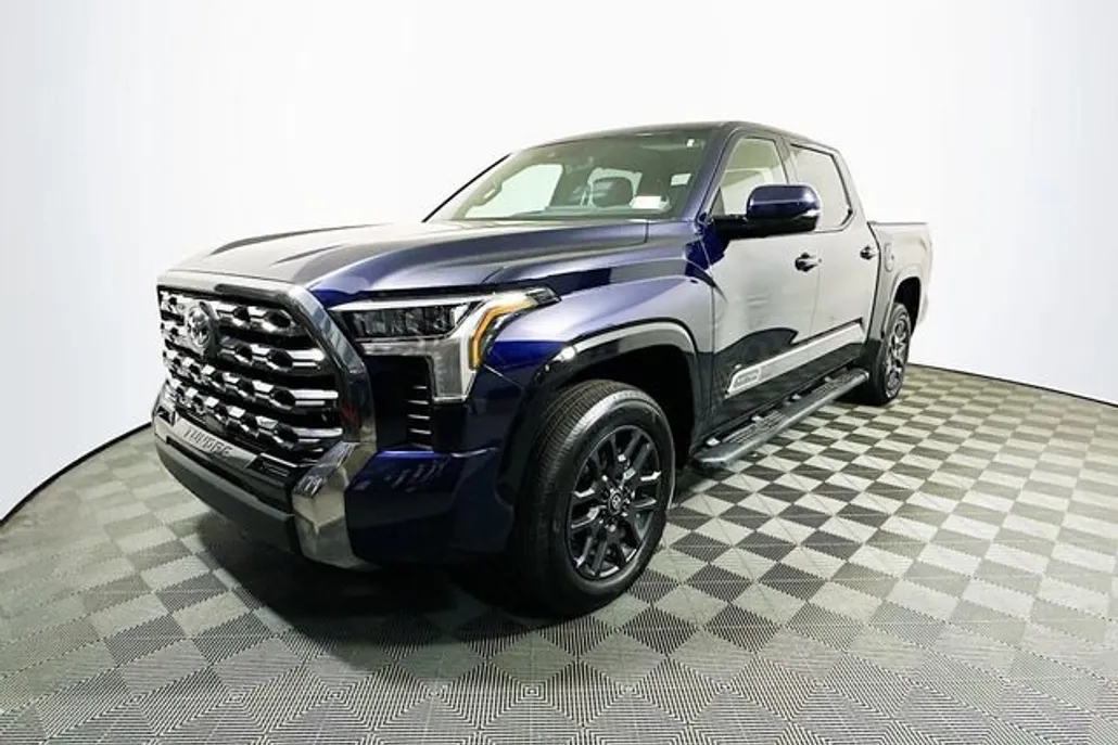2025 Toyota Tundra Platinum photo 1