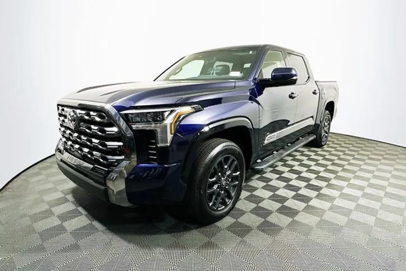 2025 Toyota Tundra Platinum photo 1