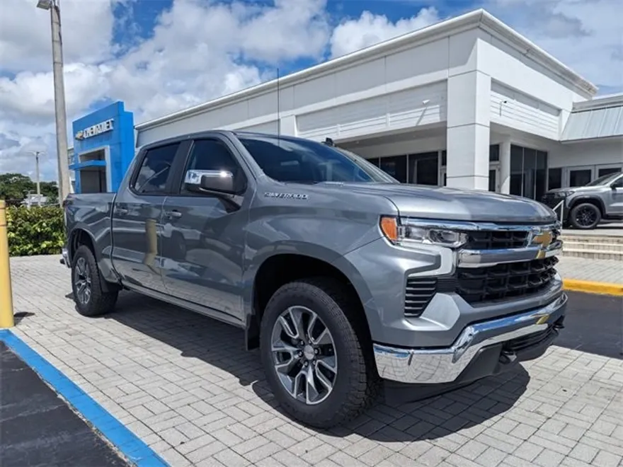 2026 Chevrolet Silverado 1500 LT photo 1