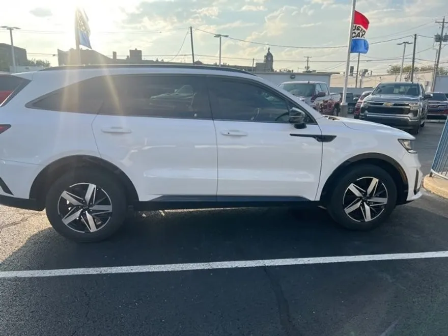2021 Kia Sorento S photo 1