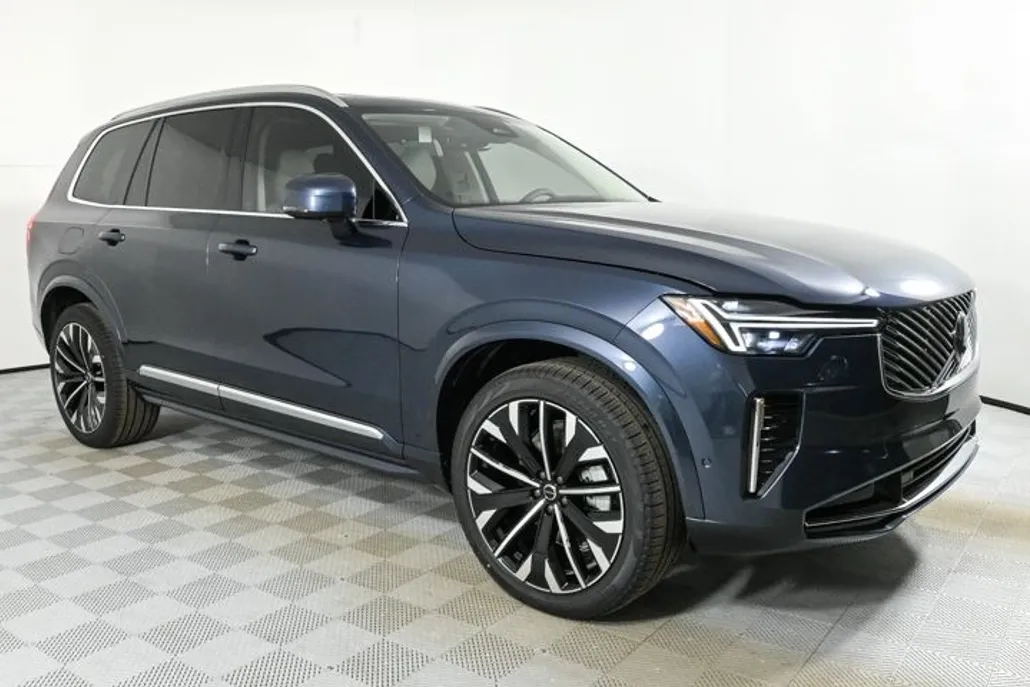 2025 Volvo XC90 photo 1