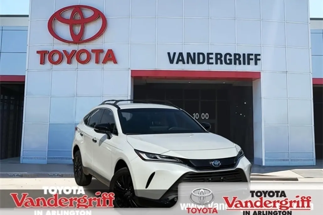 2024 Toyota Venza XLE photo 1