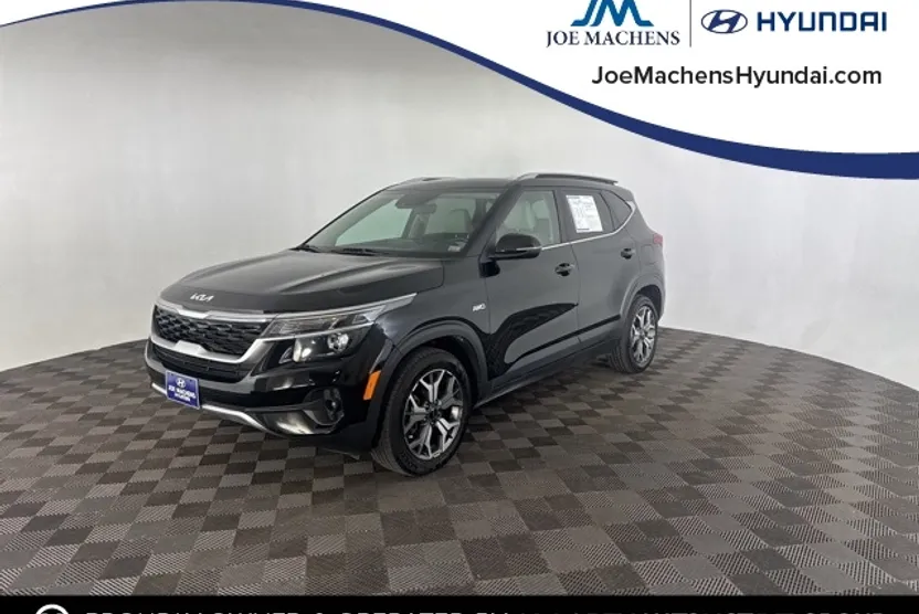 2022 Kia Seltos EX photo 1