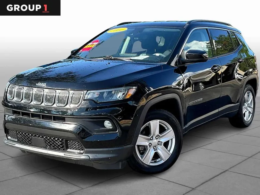 2022 Jeep Compass Latitude photo 1