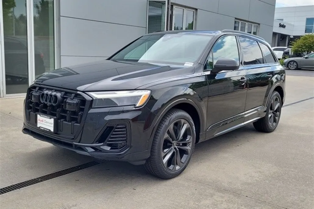 2025 Audi Q7 55 Premium Plus photo 1