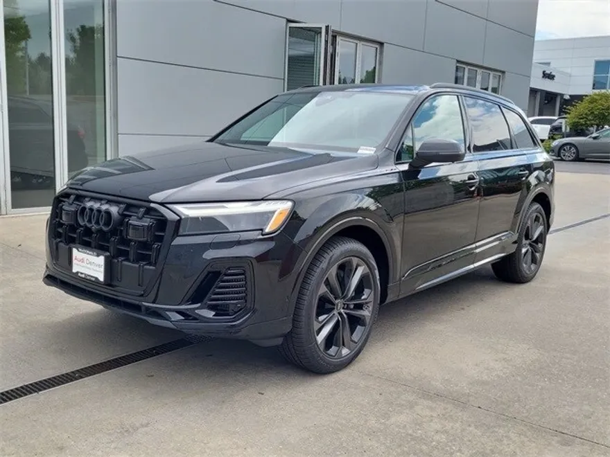 2025 Audi Q7 55 Premium Plus photo 1