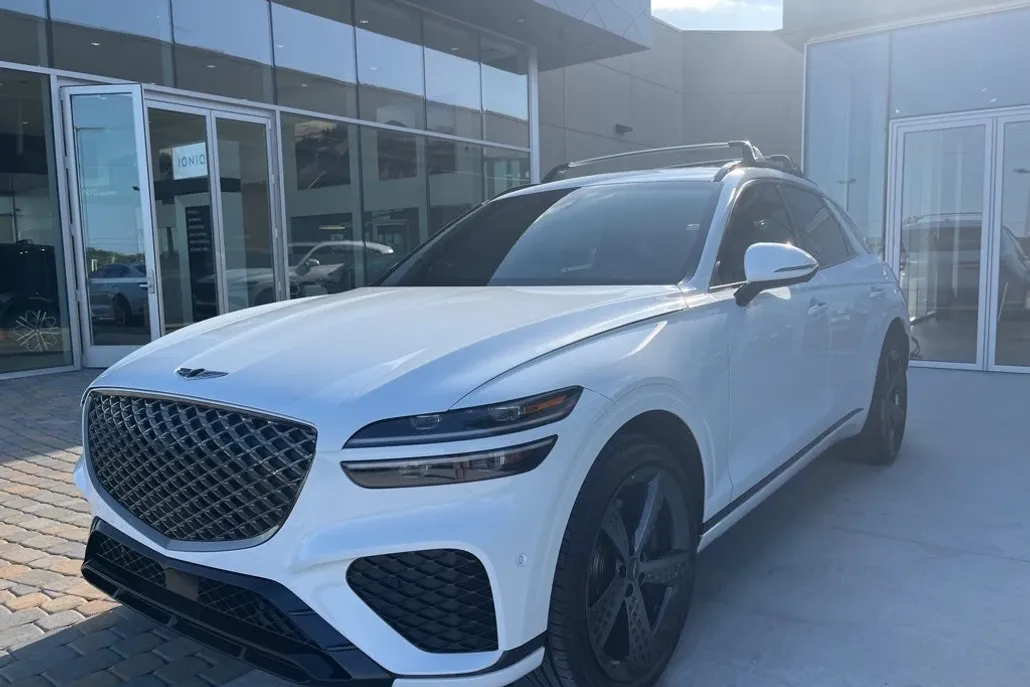 2025 Genesis GV70 3.5T Sport photo 1