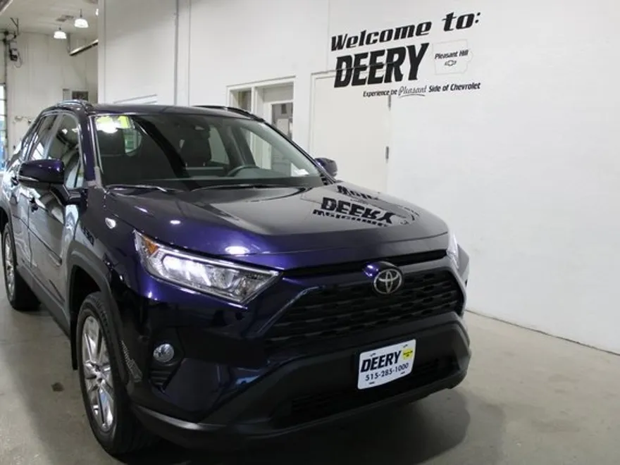 2021 Toyota RAV4 XLE Premium photo 1