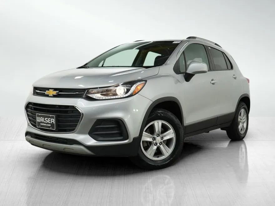 2022 Chevrolet Trax LT photo 1