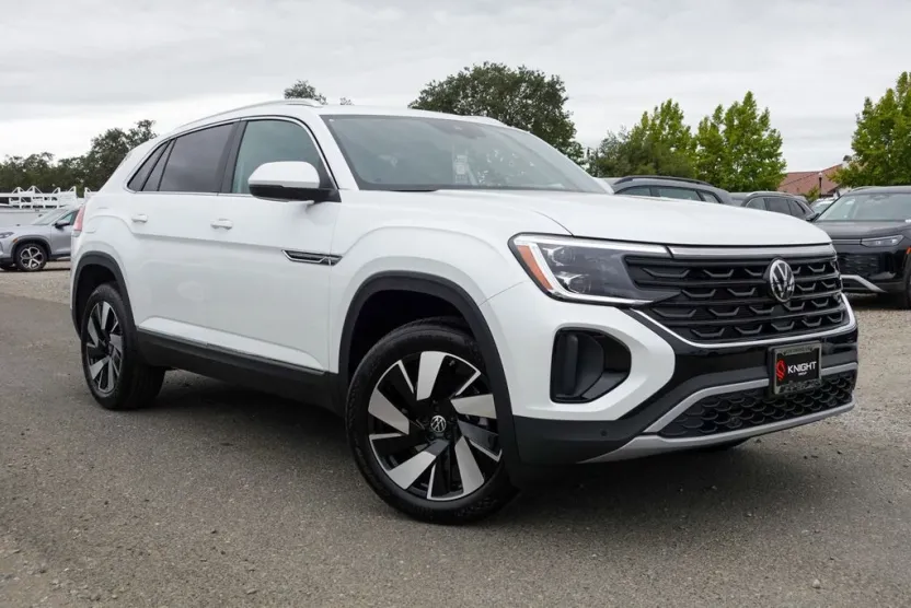 2026 Volkswagen Atlas Cross Sport SEL photo 1