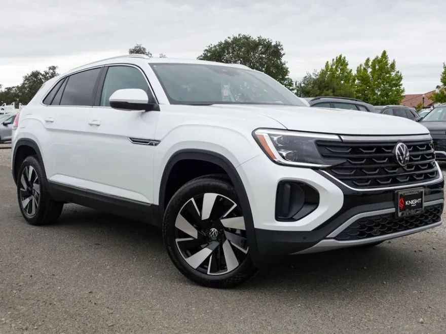2026 Volkswagen Atlas Cross Sport SEL photo 1
