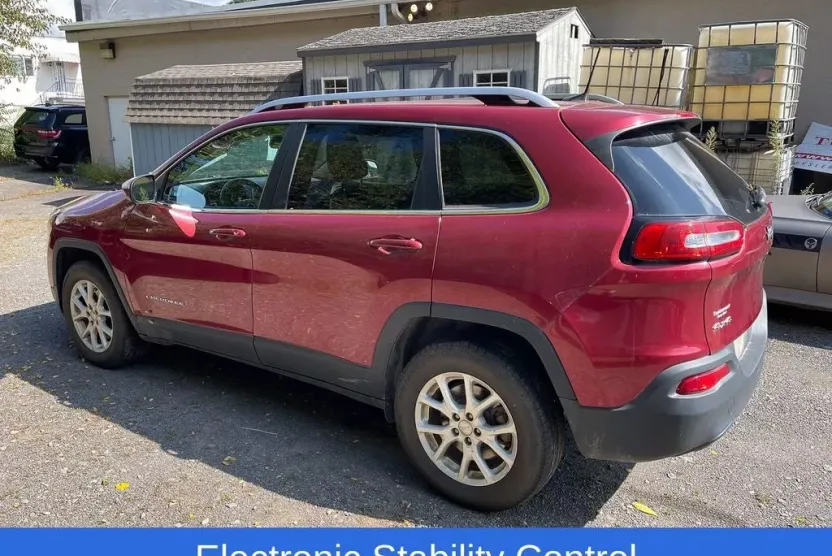 2017 Jeep Cherokee Latitude photo 1