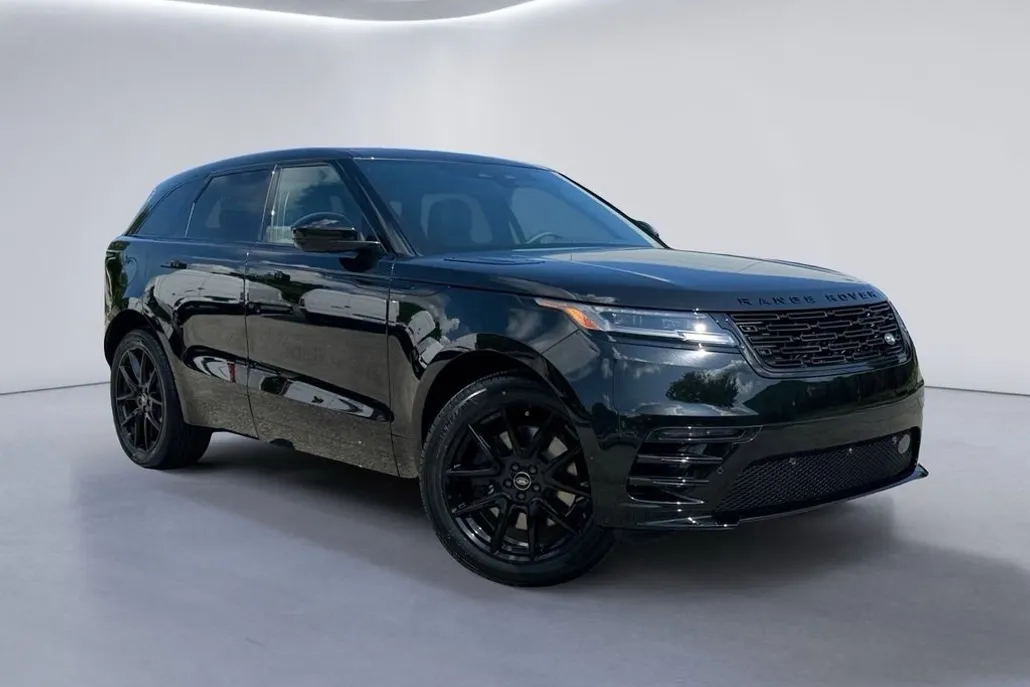 2026 Land Rover Range Rover Velar SE photo 1