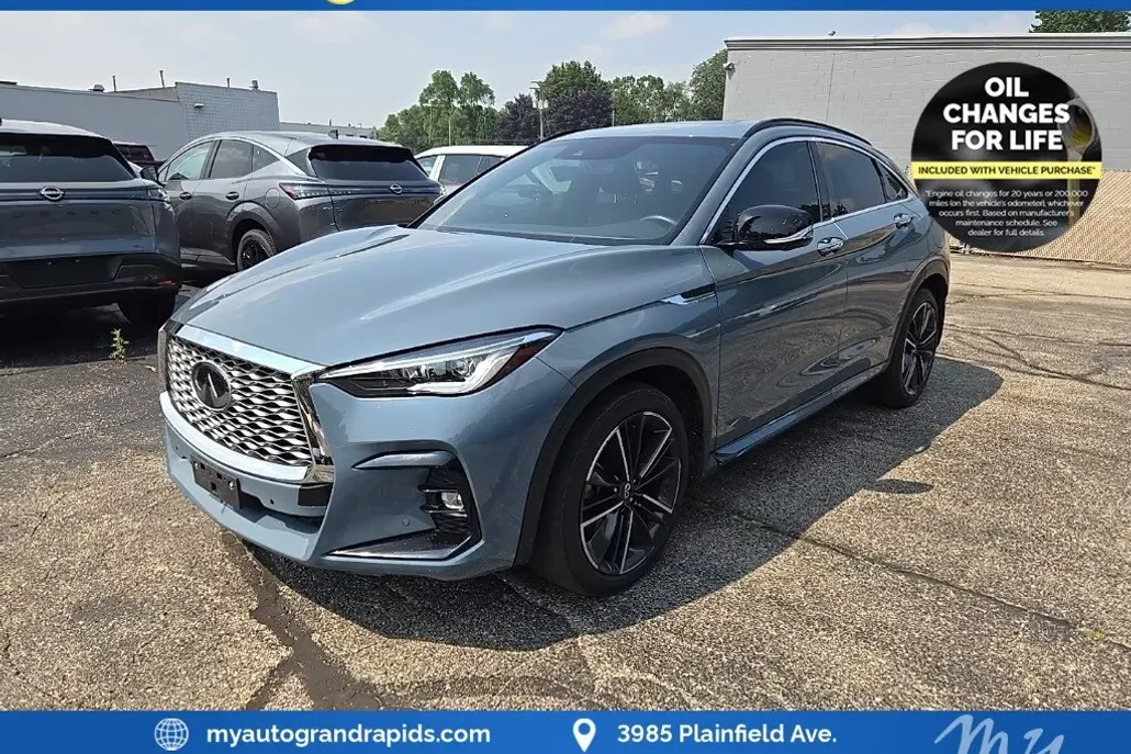 2022 Infiniti QX55 Essential photo 1