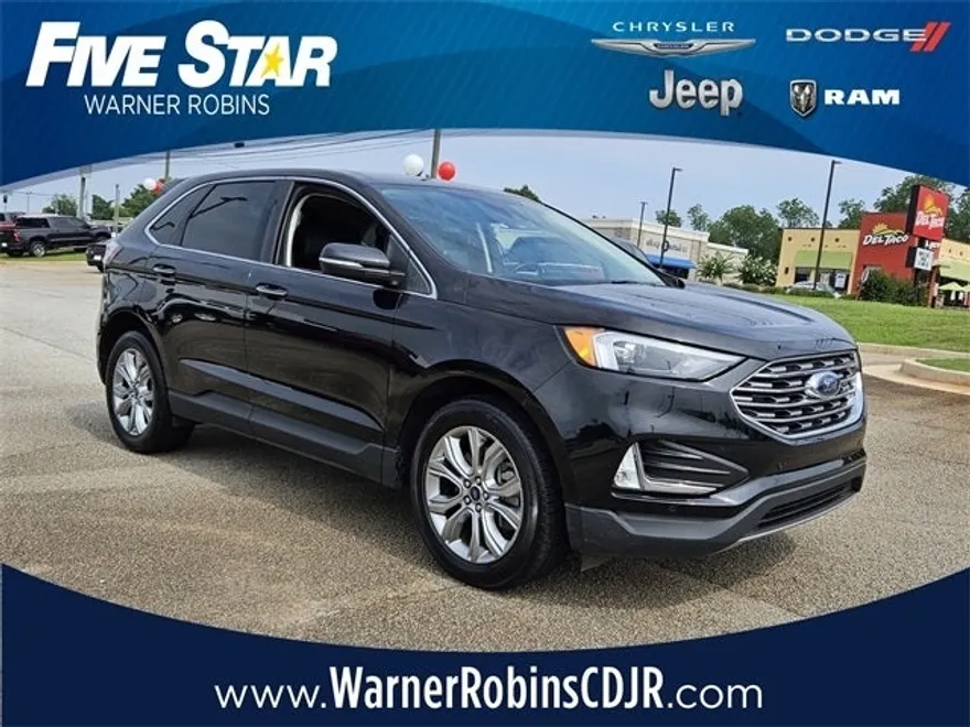 2022 Ford Edge Titanium photo 1