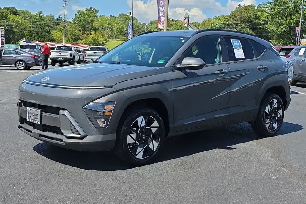 2024 Hyundai Kona SEL photo 1