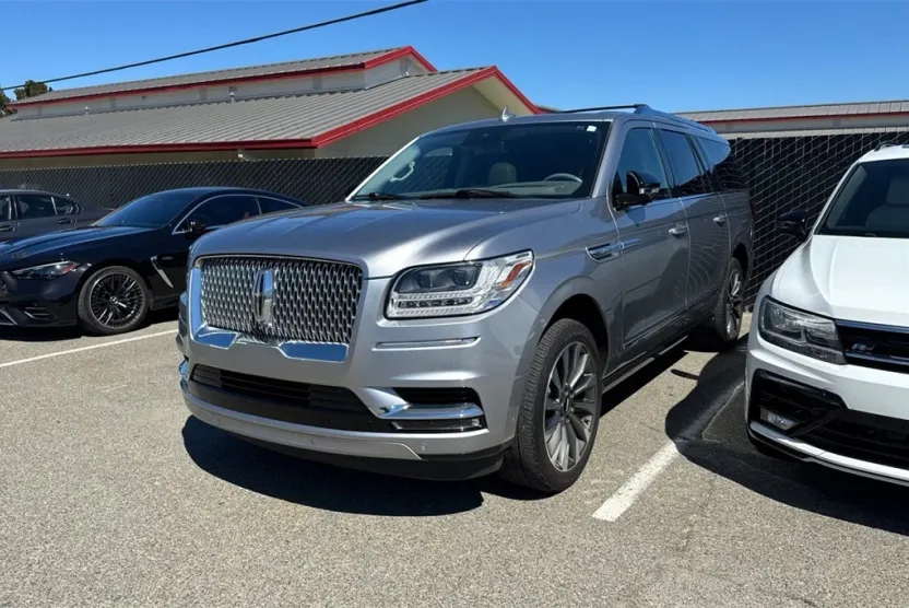2020 Lincoln Navigator L Reserve photo 1
