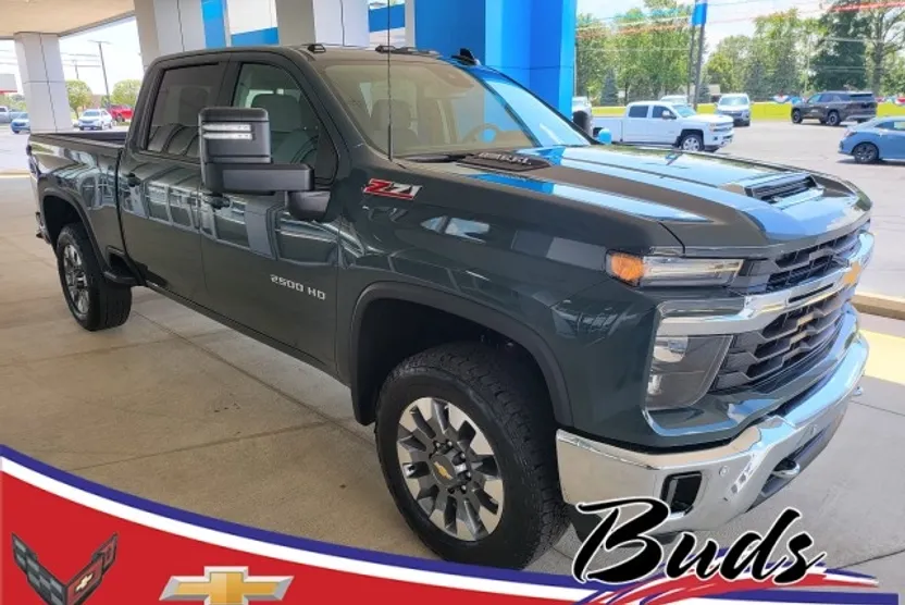 2025 Chevrolet Silverado 2500HD LT photo 1