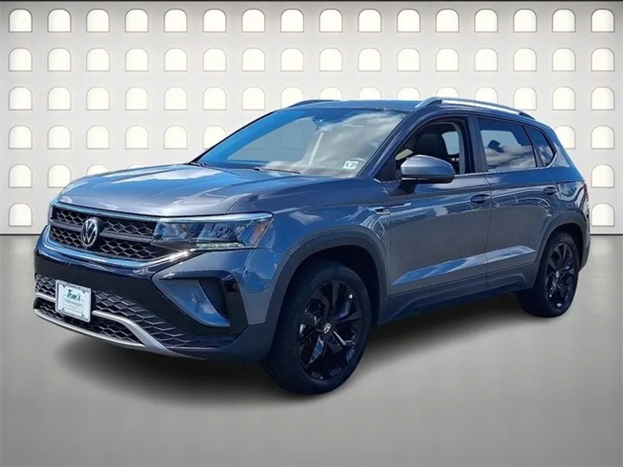 2022 Volkswagen Taos SE photo 1