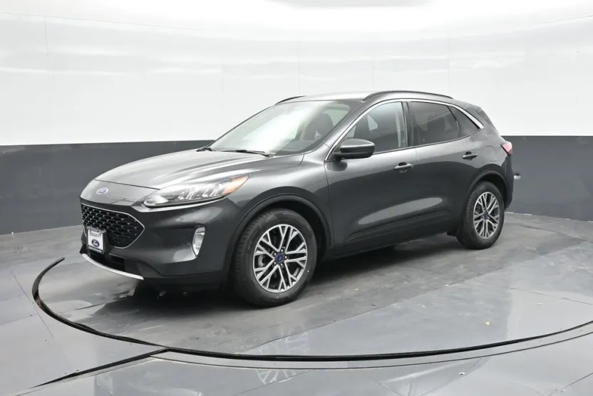 2020 Ford Escape SEL photo 1