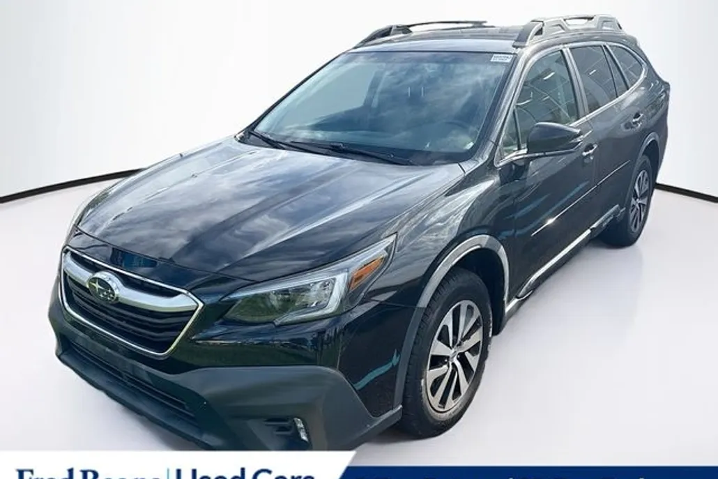2020 Subaru Outback Premium photo 1