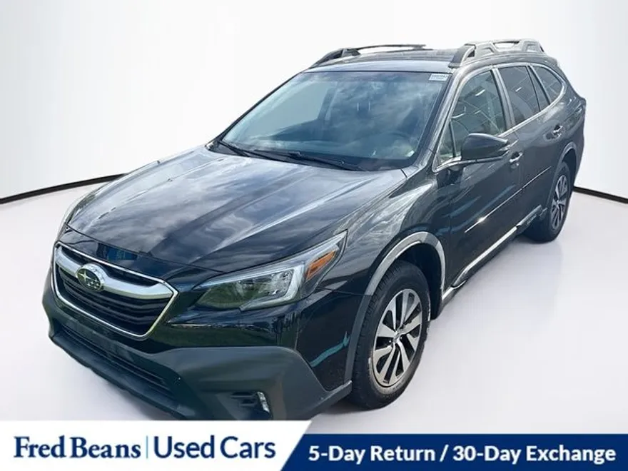 2020 Subaru Outback Premium photo 1