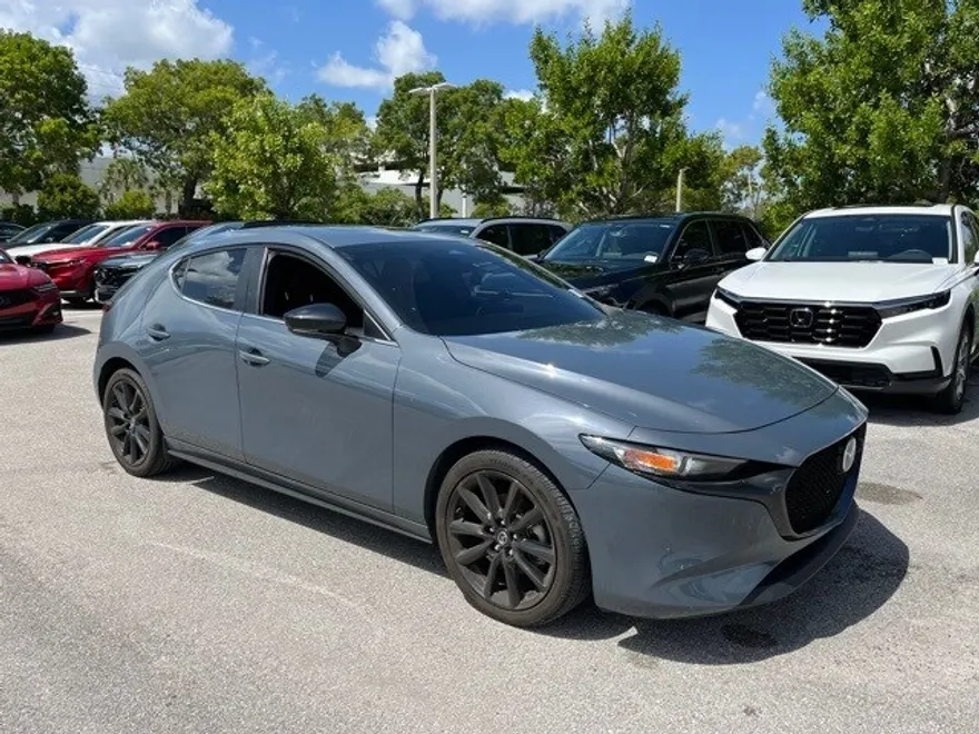 2024 Mazda Mazda3 Hatchback 2.5 s Carbon photo 1