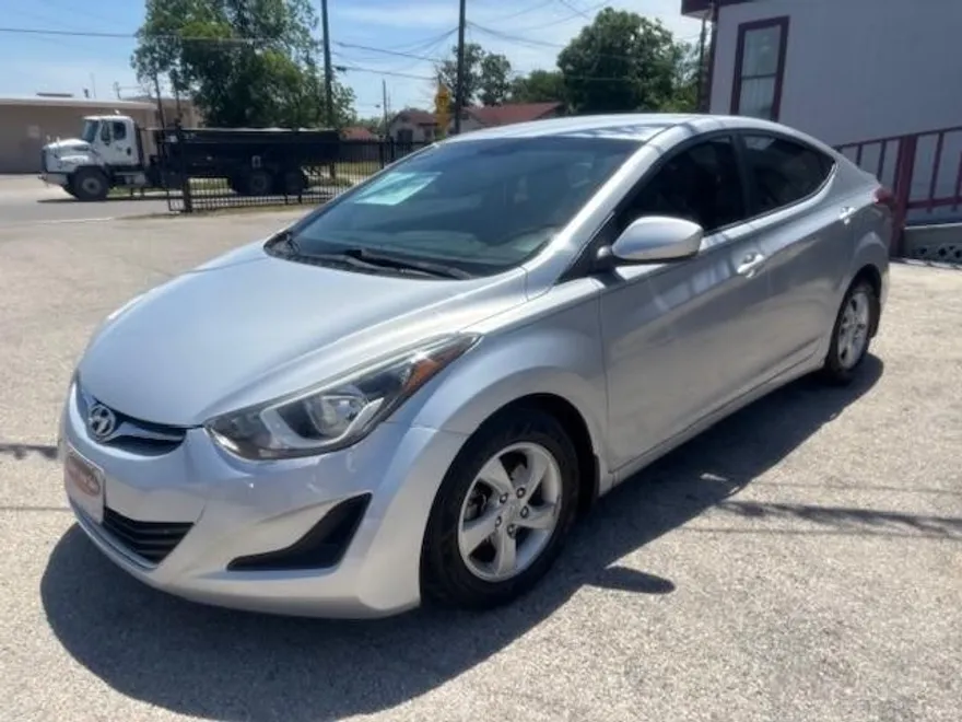 2015 Hyundai Elantra SE photo 1