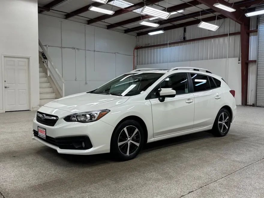 2022 Subaru Impreza Premium photo 1