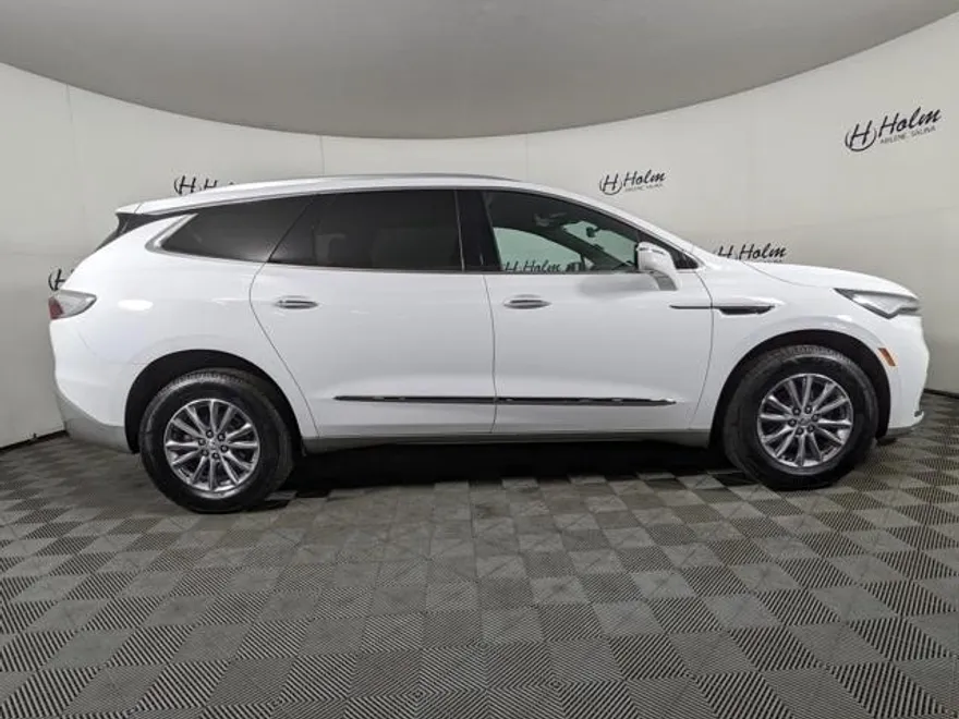 2024 Buick Enclave Premium photo 1