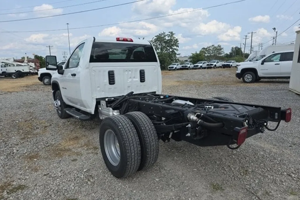 2025 Chevrolet Silverado 3500HD Work Truck photo 1