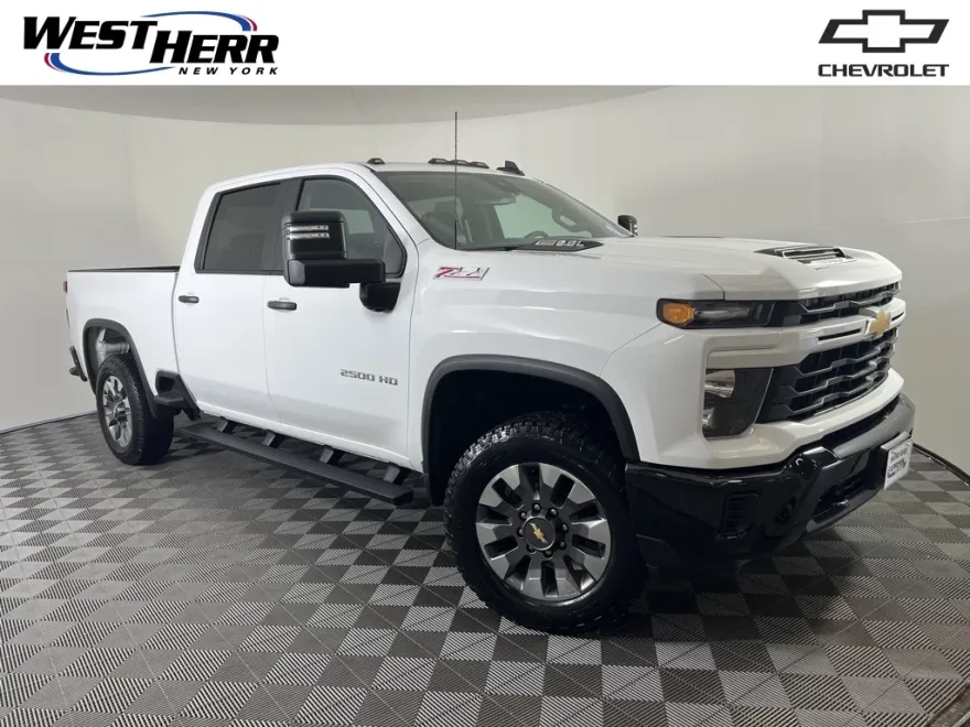 2024 Chevrolet Silverado 2500HD Custom photo 1
