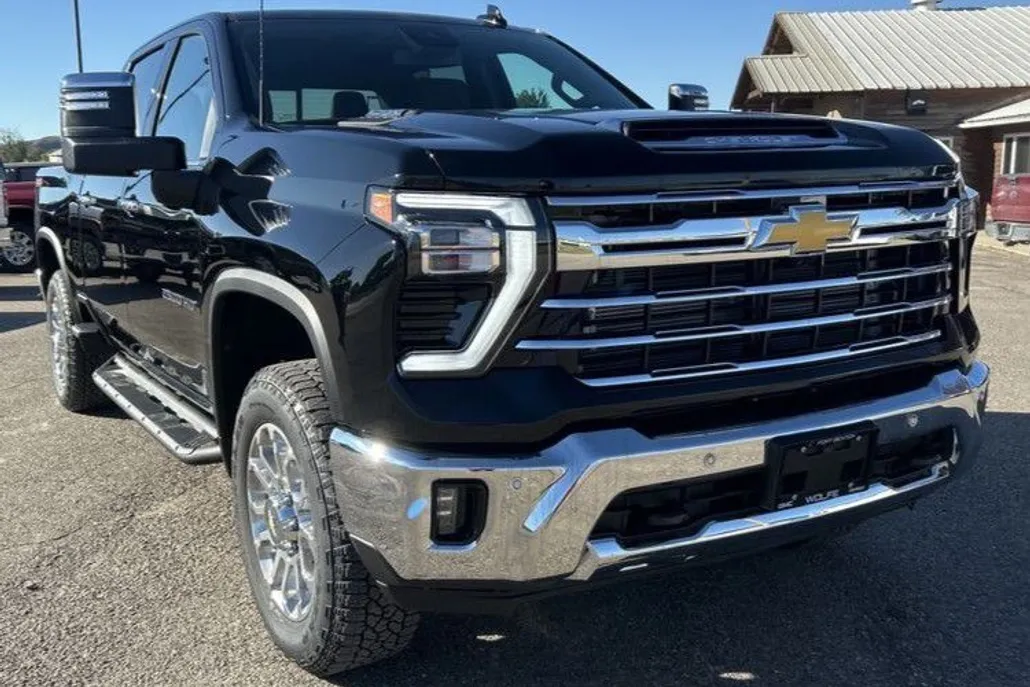 2024 Chevrolet Silverado 2500HD LTZ photo 1
