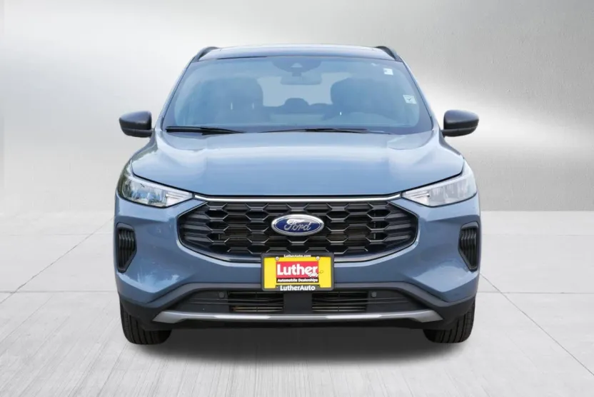 2025 Ford Escape ST-Line photo 1