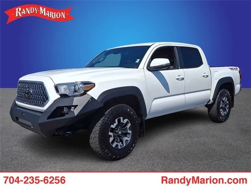 2019 Toyota Tacoma TRD Off-Road V6 photo 1