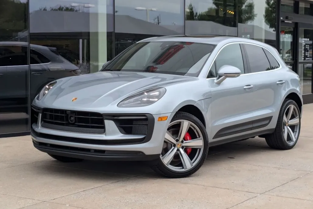 2025 Porsche Macan S photo 1