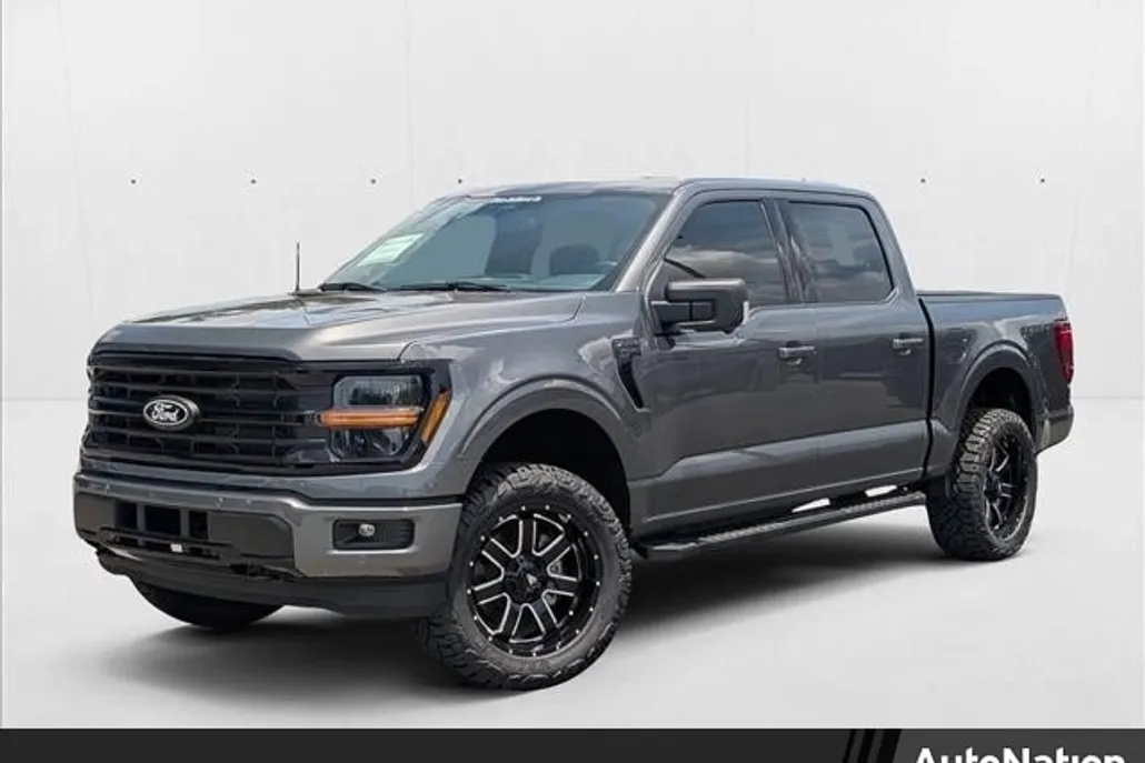 2025 Ford F-150 XLT photo 1