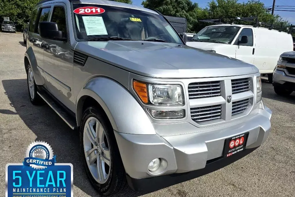 2011 Dodge Nitro Heat photo 1