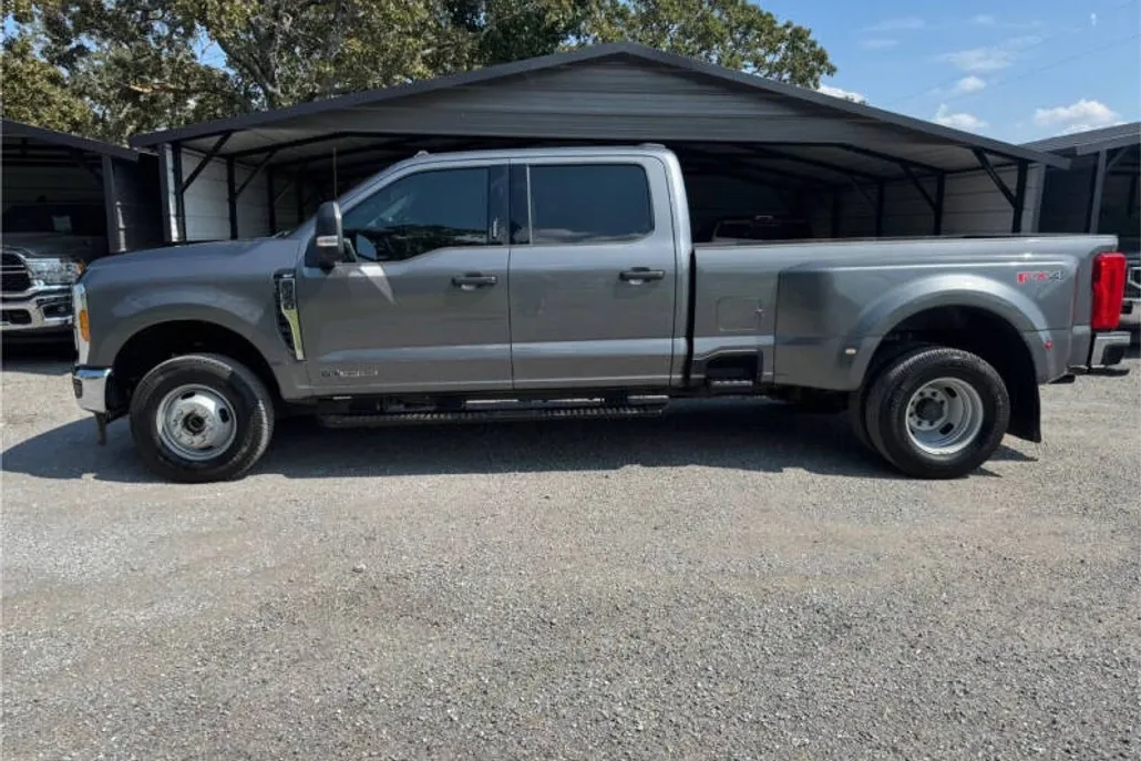2024 Ford F-350 XLT photo 1