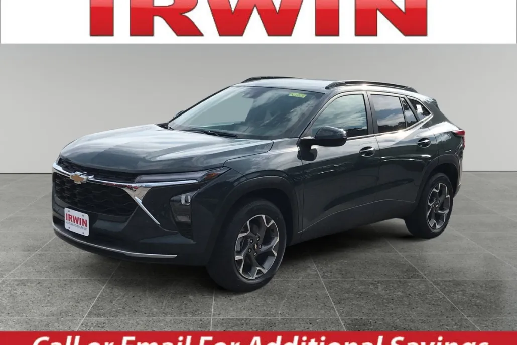 2025 Chevrolet Trax LT photo 1