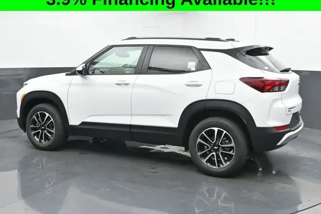 2026 Chevrolet Trailblazer LT photo 1