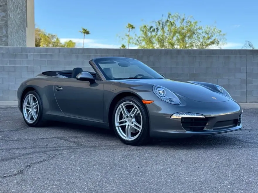 2016 Porsche 911 Cabriolet photo 1